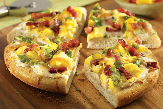 Bacon Asparagus Boursin Breakfast Pizza | Rich's Canada