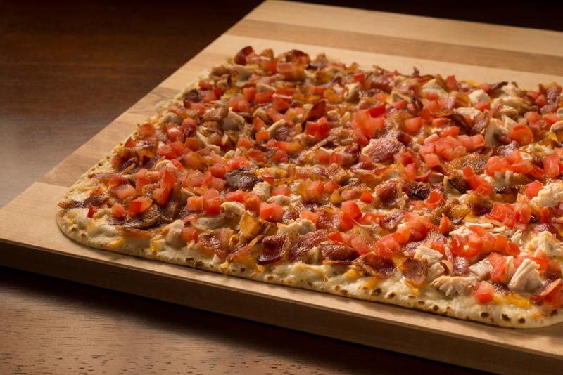 Pepper Ranch Grilled Chicken 'N Bacon Flatbread | Rich's Canada