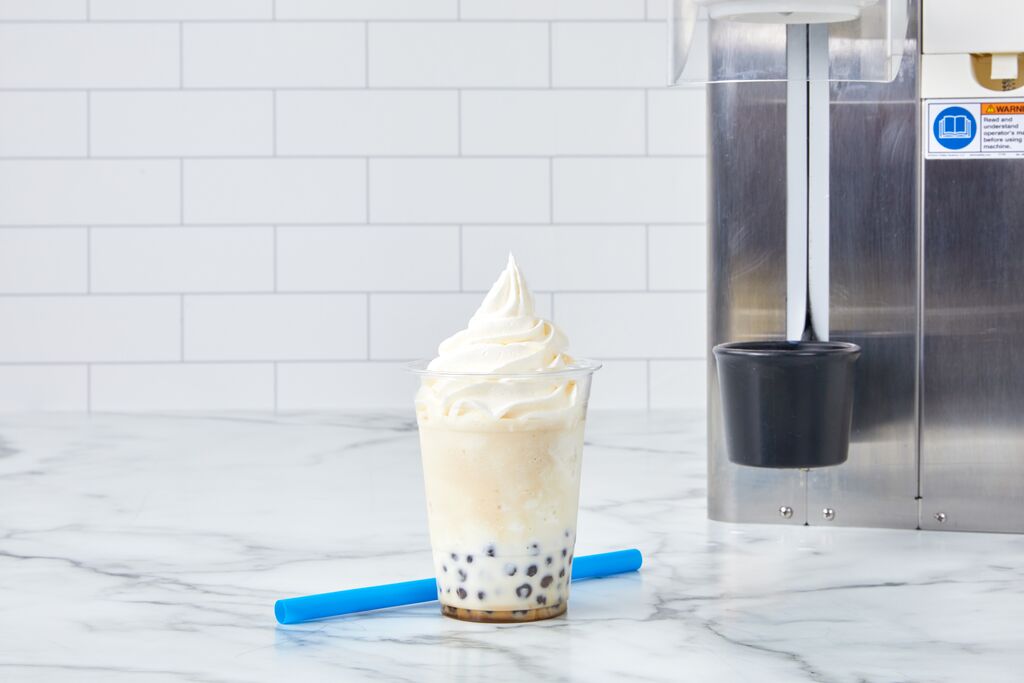 vanilla shake with boba